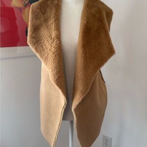 Elegant Tan Faux Fur Women's vest